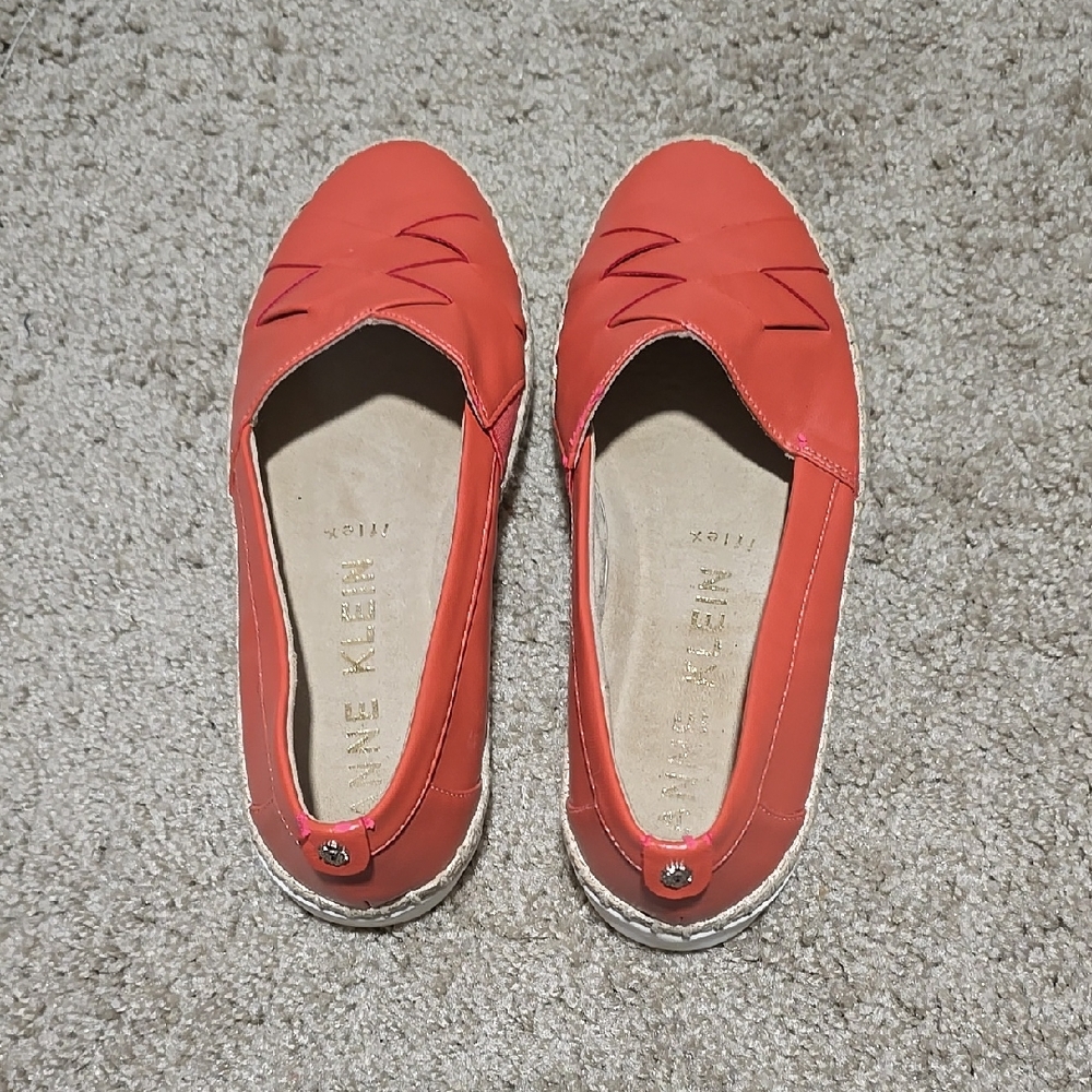 Like NEW Anne Klein Women's Coral Espadrilles Ladies Size 6.5 Flats